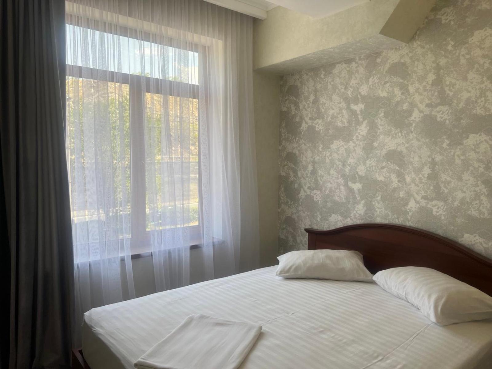 Park Avenue Hotel 예레반 외부 사진