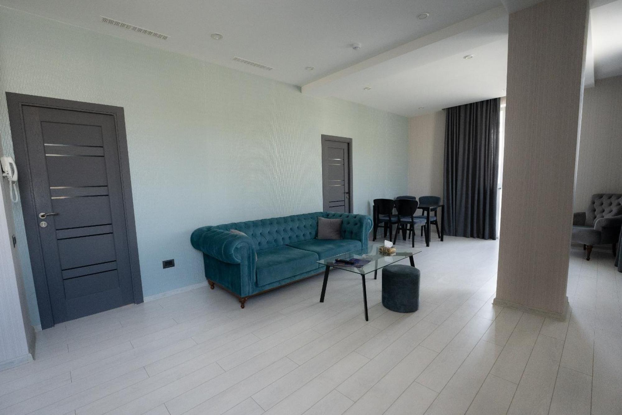 Park Avenue Hotel 예레반 외부 사진
