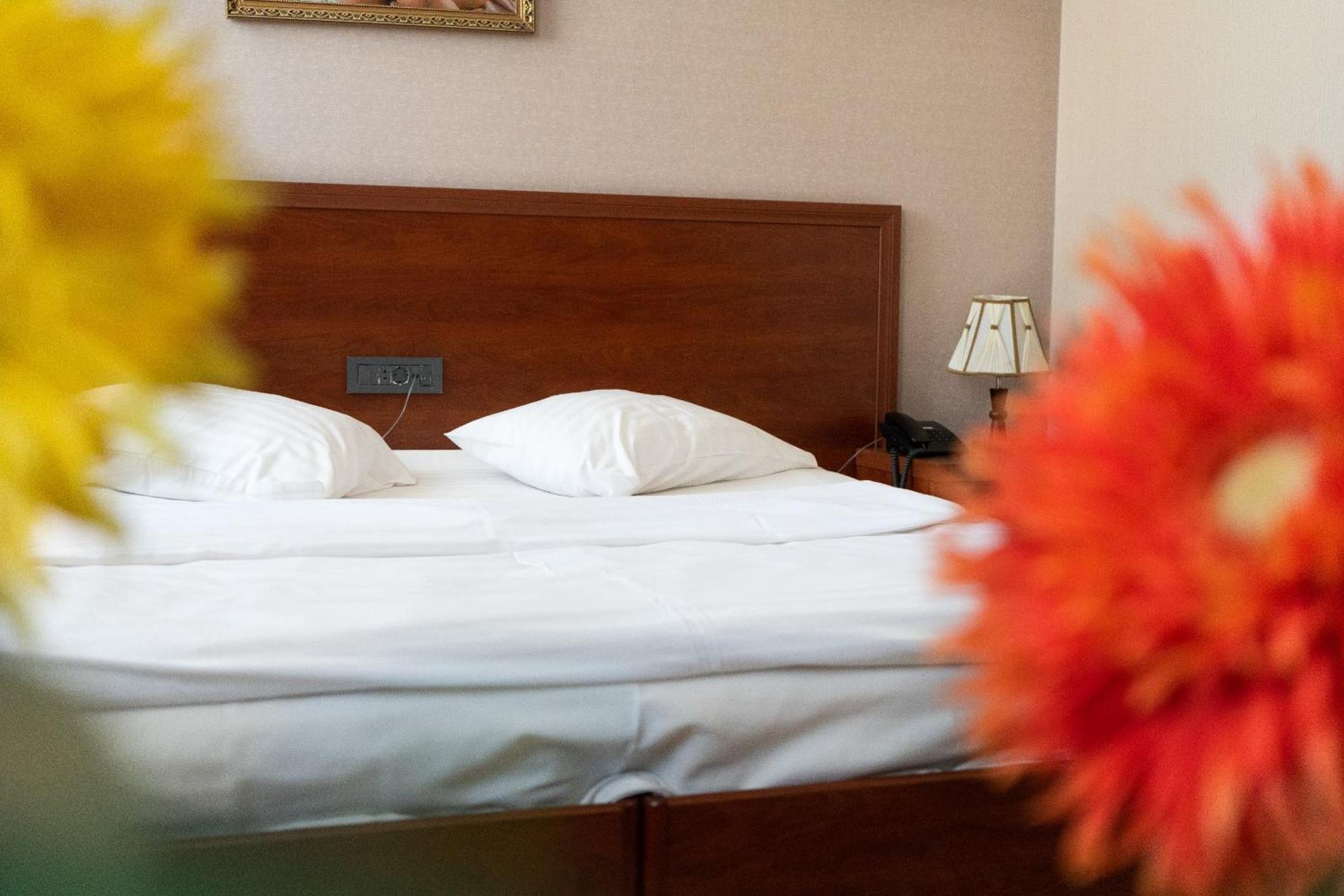 Park Avenue Hotel 예레반 외부 사진