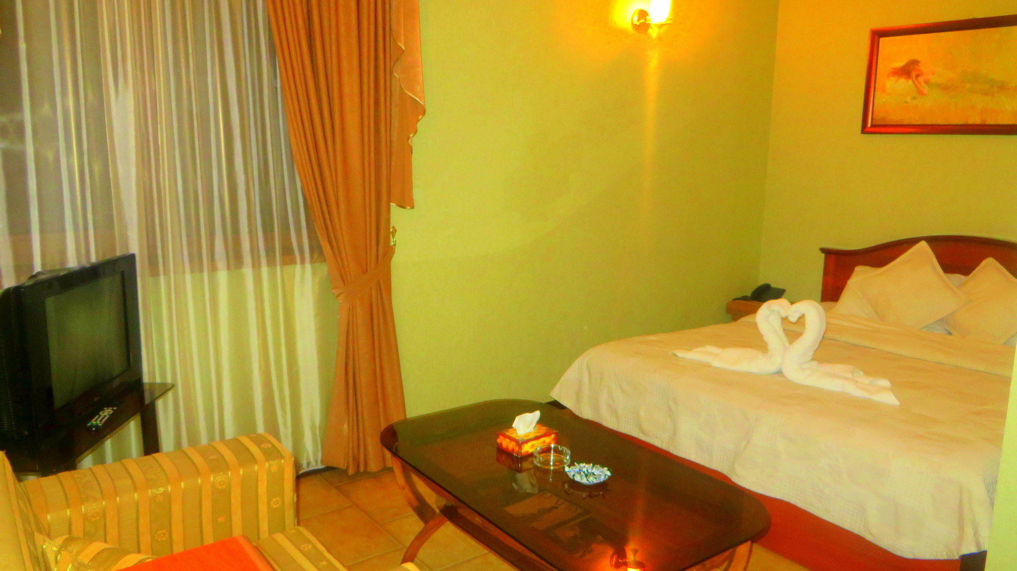 Park Avenue Hotel 예레반 외부 사진