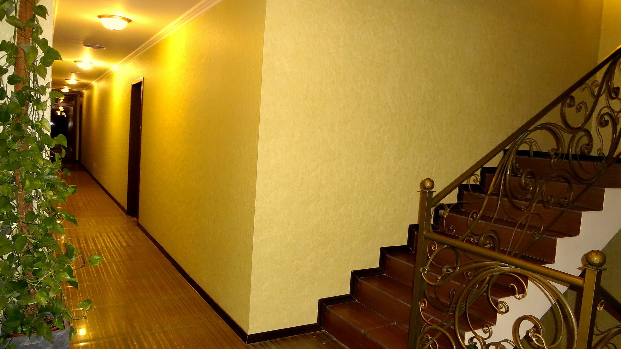 Park Avenue Hotel 예레반 외부 사진